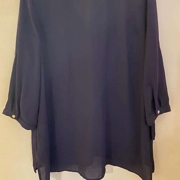 Reitmans v-neck blouse 3/4 length sleeve asymmetrical - Picture 5 of 8
